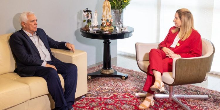 Iracema Vale recebe visita do vice-governador do Piauí Themístocles Filho