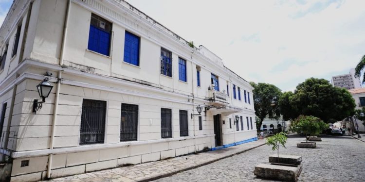 Câmara debate nesta sexta-feira a obrigatoriedade de contratação de bombeiros em estabelecimentos públicos e privados