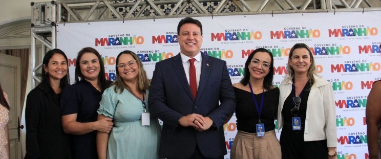 Felipe Camarão toma posse como governador interino