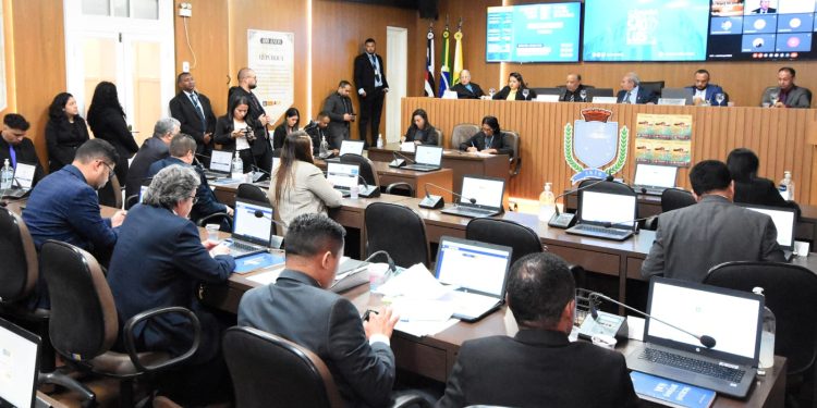 Ameaças de massacres nas escolas repercutem na Câmara de São Luís