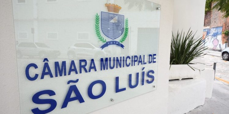 Servidores públicos da Câmara de São Luís terão plano de cargos e salários
