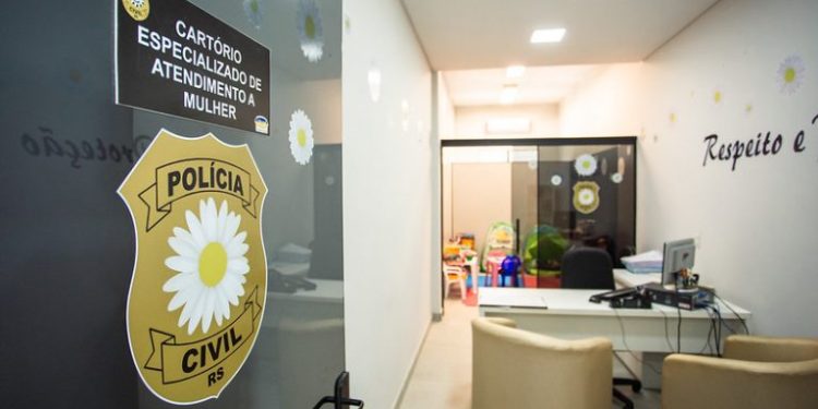 Lei determina funcionamento de delegacias da mulher 24 horas todos os dias