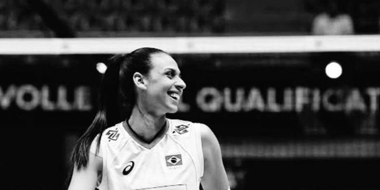 Ana Paula Borgo, ex-seleção brasileira de vôlei, morre aos 29 anos