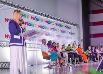 Iracema Vale fala de potencialidades e protagonismo feminino em Fórum de Políticas Públicas para Mulheres