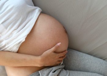 Comissão especial realiza nova audiência sobre violência obstétrica na terça