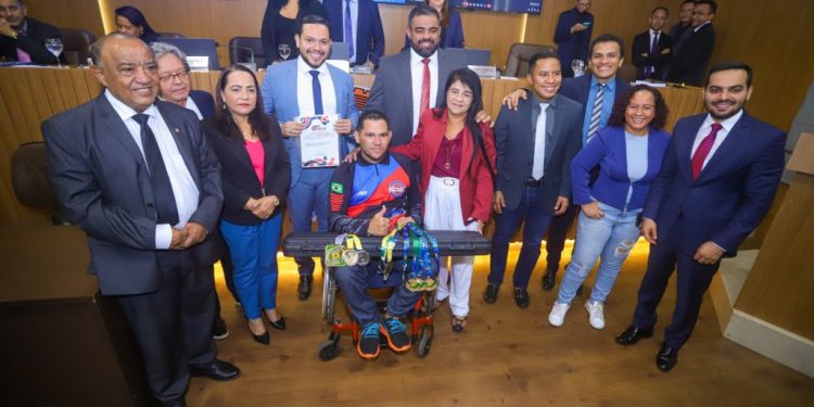 Vereadores de São Luís recebem visita do paratleta Jeremias Sobrinho