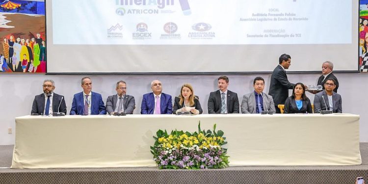 Deputados prestigiam seminário do TCE/MA sobre controle interno municipal