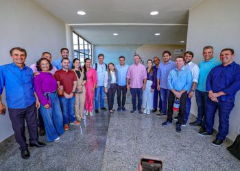 Iracema Vale destaca potencial turístico de Barreirinhas em visita à região com ministro do Turismo