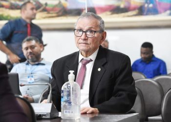 De autoria de Chico Carvalho, Câmara aprova projeto de lei que institui auxílio para crianças e adolescentes que perderam os pais para o Covid