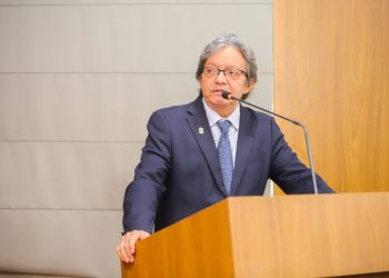 Gutemberg quer prioridade de atendimento a portadores de doenças inflamatórias intestinais