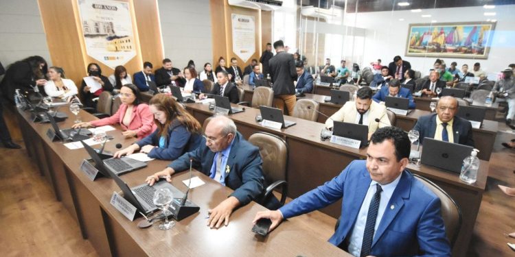 Confira os projetos aprovados na sessão desta terça-feira, 19