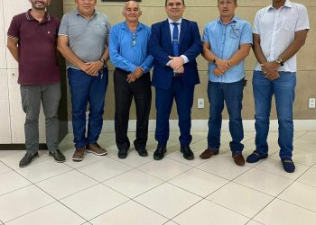 Comitiva liderada por Dr. Caçula discute enfrentamento à criminalidade em Vargem Grande com secretário de Segurança