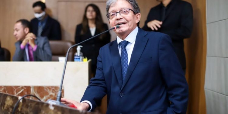 Dr. Gutemberg propõe homenagem ao Tribunal de Justiça do Maranhão