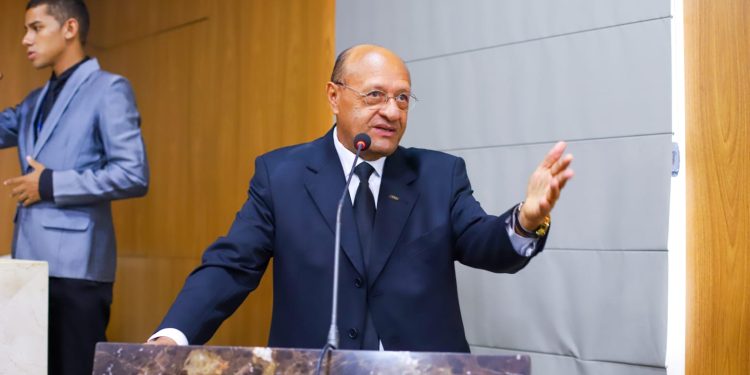 Vereador Pavão Filho Reivindica Fiscalização da Lei do Selo de Qualidade da Água em São Luís