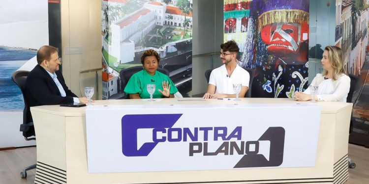 Programa ‘Contraplano’ debate uso excessivo de telas na infância e adolescência