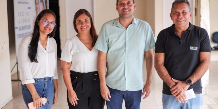 Câmara recebe a visita de técnicos do TRE-MA para implantação de posto de atendimento eleitoral