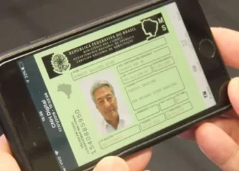 Motoristas com mais de 50 anos terão desconto na renovação da CNH