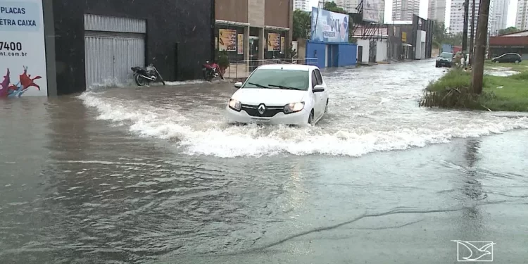 Calamidade em São Luís: Chuvas revelam despreparo da prefeitura de Braide e causam estragos em bairros