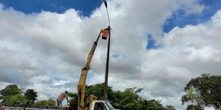 UFMA avança rumo à eficiência energética: Substituição de lâmpadas na Cidade Universitária traz economia e sustentabilidade