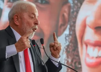 Dia do Trabalho: Lula deve falar sobre salário mínimo e regulação de aplicativos
