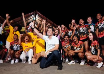 “Potências de quebrada”: Duarte ouve demandas das periferias durante encontro com Coletivo Povoada