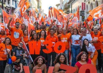 Candidato a Prefeito Wellington inicia campanha com caminhada na Rua Grande e “Avança, São Luís”