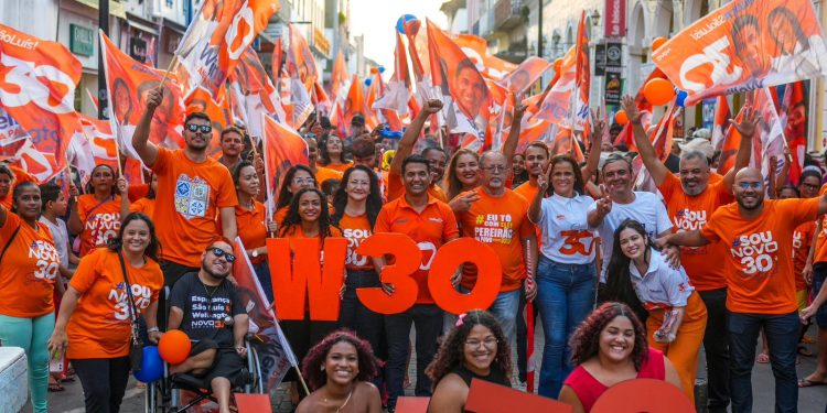 Candidato a Prefeito Wellington inicia campanha com caminhada na Rua Grande e “Avança, São Luís”
