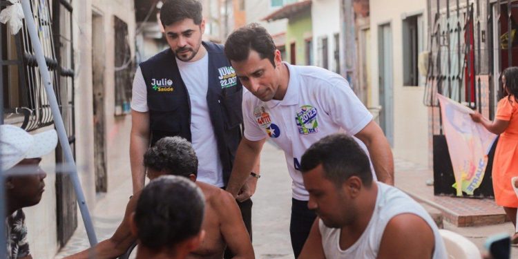 Crescimento do Candidato a Vereador Júlio Gonçalves ao Lado de Duarte