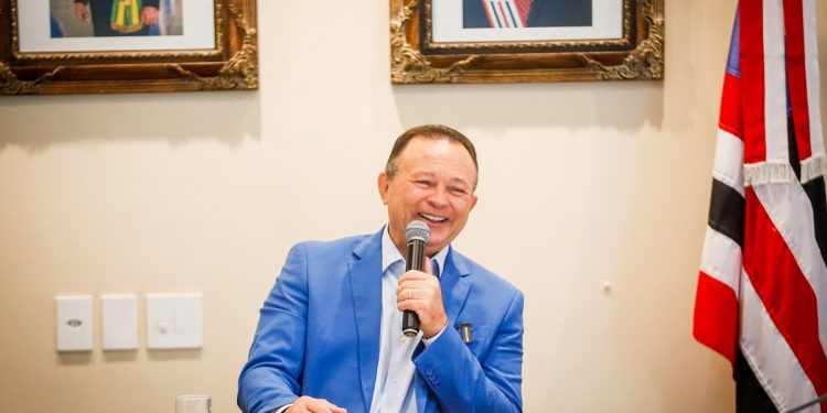 Brandão anuncia nomeações e novos benefícios em homenagem ao Dia do Servidor Público