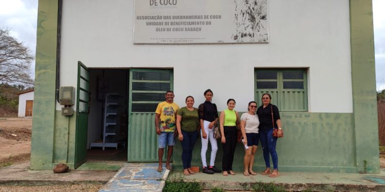 Diretoria da AQCB visita associação de quebradeiras de coco em Chapadinha para fortalecer vínculos e planejar agroindústria em Presidente Médici