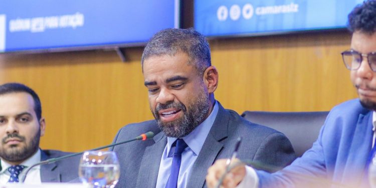 Paulo Victor anuncia Ponto Eletrônico e Sistema de Votação Eletrônica na Câmara de São Luís