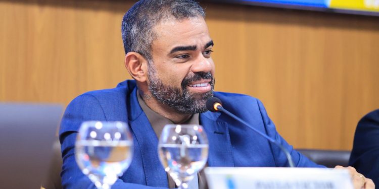 Projeto de Lei de Paulo Victor busca garantir comunicação prévia sobre cancelamento de exames em São Luís