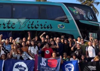 Uso de ônibus da UFMA para evento da UNE gera debate sobre transparência e prioridades