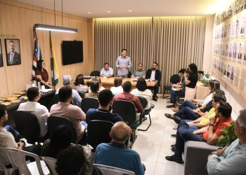 Felipe Camarão dialoga com classe empresarial de Imperatriz