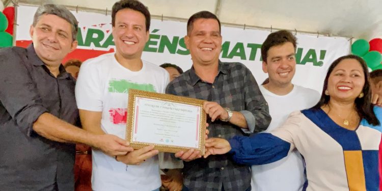 Felipe Camarão participa das festividades de 76 anos de Matinha e recebe título de cidadão matinhense