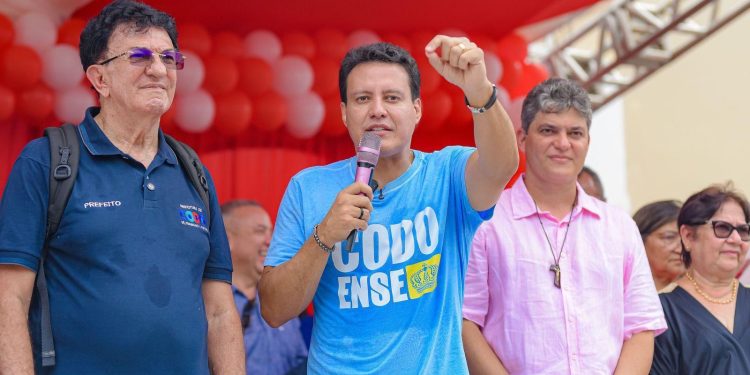 Vice-governador Felipe Camarão participa dos 129 anos de Codó e reforça compromissos com o desenvolvimento do município