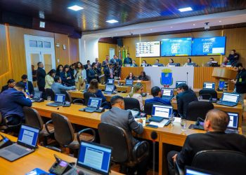 Vereadores fazem novas solicitações para melhorar a educação na capital