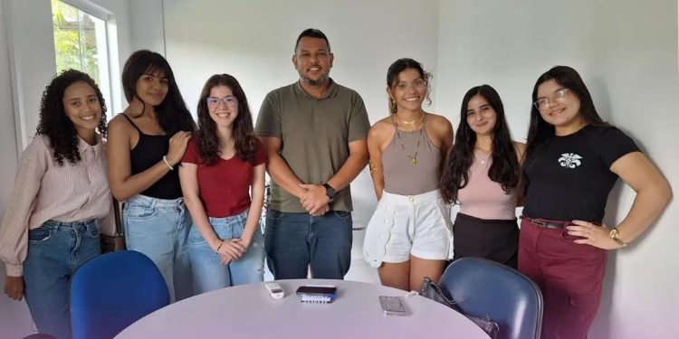 Nota 5 no MEC não apaga a precarização: comunidade da Pedagogia denuncia descaso da UFMA