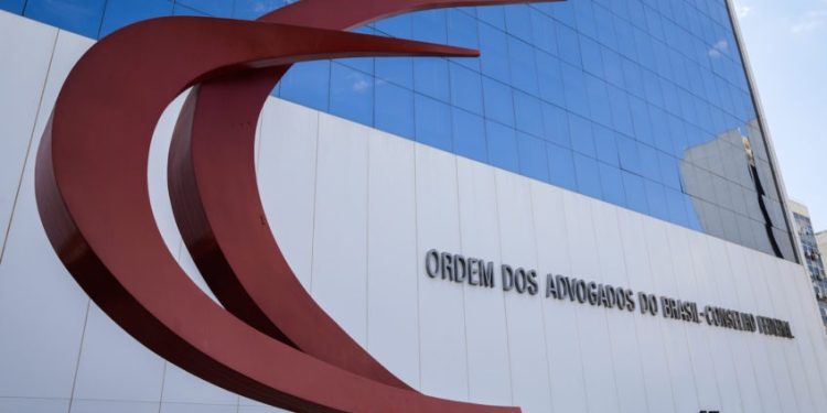 OAB proíbe inscrição de candidatos condenados por crimes raciais