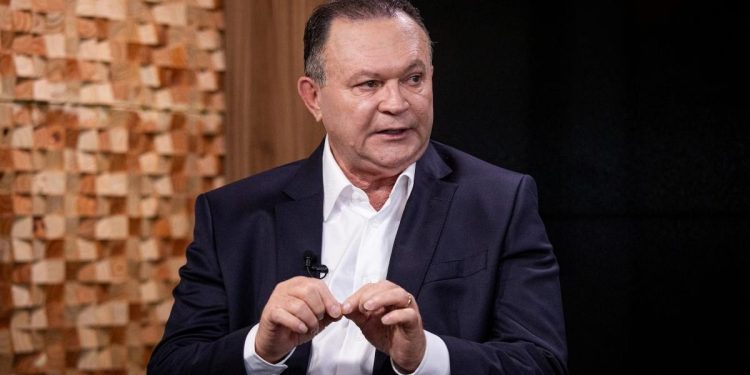 Governador do Maranhão critica repasse federal para merenda: “insuficiente para alimentar alunos”