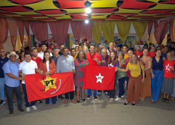 Felipe Camarão participa da posse do Diretório Municipal do PT em São José de Ribamar