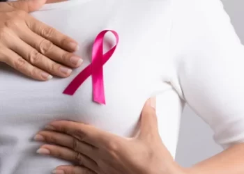 Outubro Rosa: Conhecer os direitos previdenciários garante proteção a mulheres em tratamento contra o câncer de mama