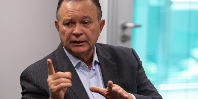 Brandão desafia STF ao reconduzir aliado por parentesco e amplia tensão institucional no Maranhão