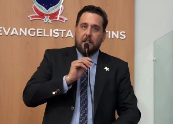 Daniel Barros acusa esquema na educação municipal e questiona uso do Fundeb em Caxias