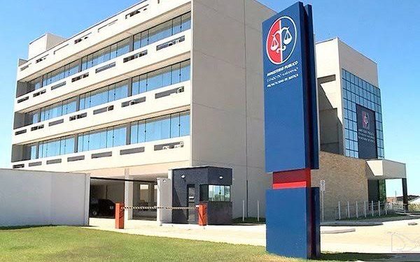 MP investiga prefeito de São João Batista por nomeação de seis parentes em secretarias municipais