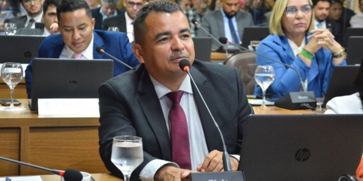 Violência e intimidação: vereador Edson Gaguinho se envolve em polêmica com blogueiro Rafael da Juventude