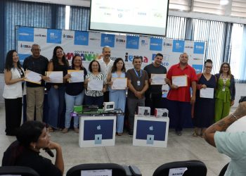 Projeto de formação em cinema etnográfico entrega certificados e kits audiovisuais a escolas da rede estadual