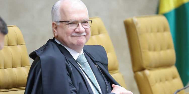 Edson Fachin pede mais discrição e propõe código de ética no STF