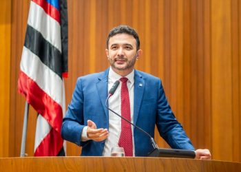 Em discurso, Yglésio faz ataques a Flávio Dino e fala em projeto político nacional