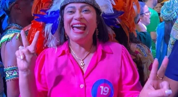 Prefeita Simplesmente Maria aposta em publicidade para reverter imagem administrativa